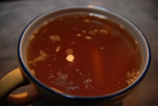 Nejle-pčí čaj na chřipku