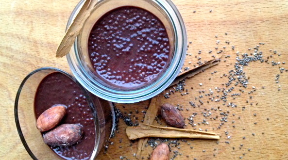 Chia semínka a čokoládový pudink Chia semínka a čokoládový pudink